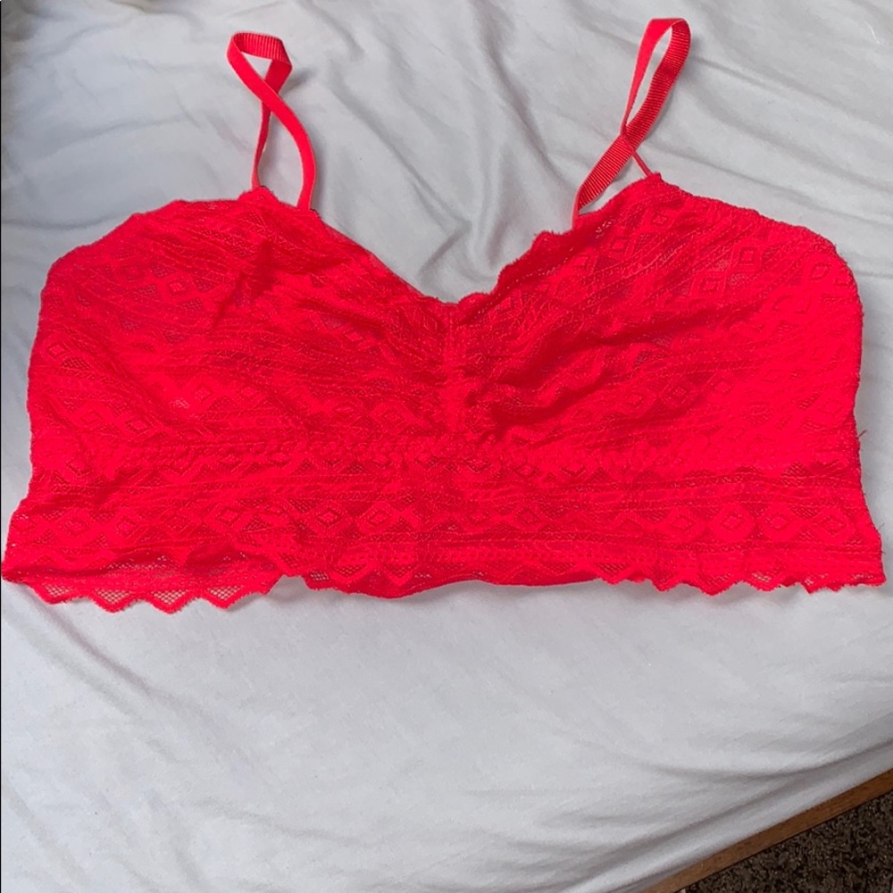 PINK VICTORIAS SECRET BRALETTE